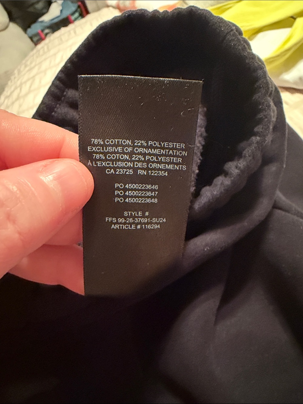 Aritzia black cozy sweatfleece mega cargo mid thigh shorts small - Picture 6 of 9